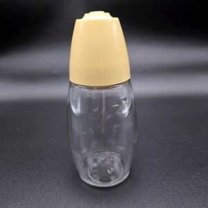 Vintage Gemco USA Sugar Pourer Glass Spice Dispenser with Yellow Lid 13